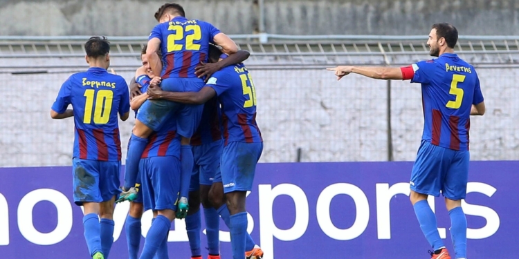 Πρώτο «τρίποντο» ο ΑΟΚ, 2-0 τη Λάρισα