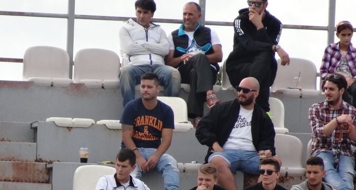 Αλληλοκατασκοπία μεταξύ Κρόνου και Μπενιτσών!