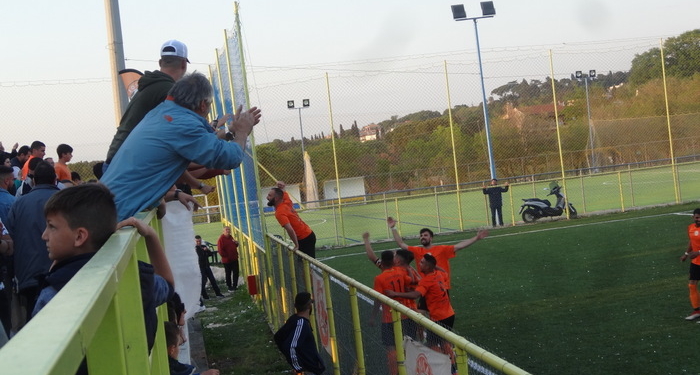 Φωτορεπορτάζ  από τo Θιναλιακός – Αστέρας  Πετριτή  3-0  (4ο μέρος)