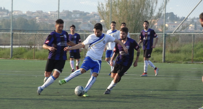 Φωτορεπορτάζ από το Ηρακλής Αγ. Δέκα – Corfu FC 1-0