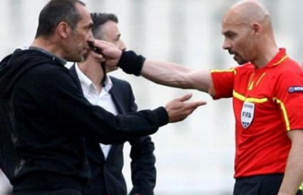 Δώνης: «Διαιτητάρας αλλά… κομπλεξικός ο Κάκος»!