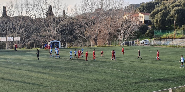Νίκησε «δια πυρός και σιδήρου» ο Πετριτής, 2-1 στις Καρουσάδες