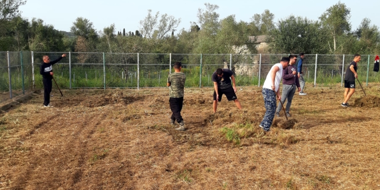 Εργασίες συντήρησης στο γήπεδο του Αγίου Νικολάου