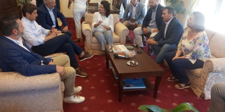 Την αναβάθμιση του ΕΑΚ Κέρκυρας υποσχέθηκε ο Αυγενάκης