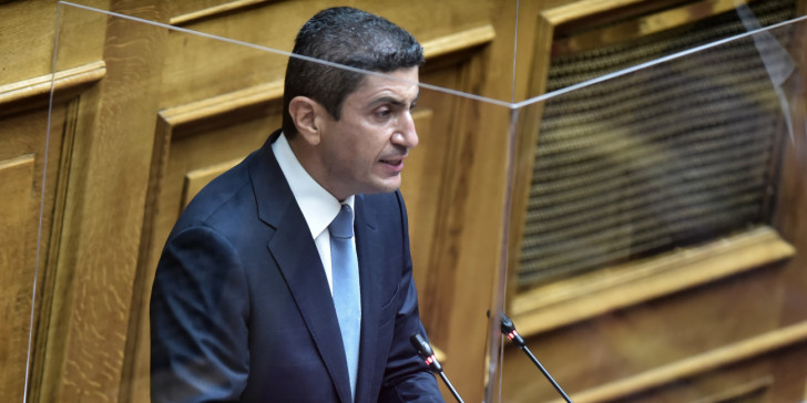 «Φρένο» στα σενάρια περί  αναδιάρθρωσης  έβαλε ο Αυγενάκης