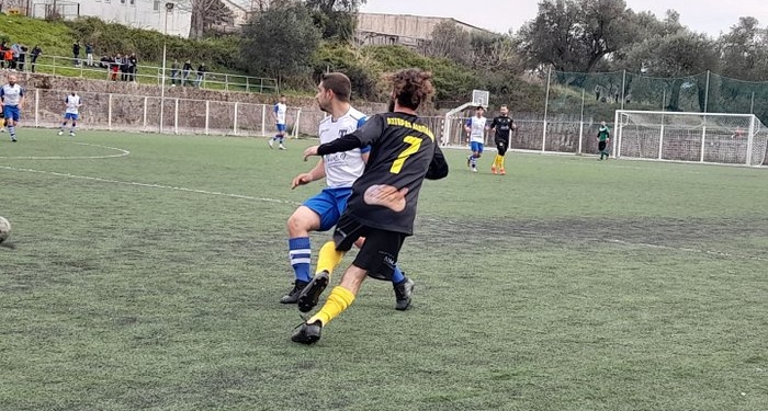 Μίνι φωτορεπορτάζ  από  το  Ολυμπιάδα Καρουσάδων – Αστέρας Λιαπάδων 0-0