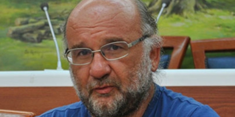 Συνεχίζει τον… ανέκδοτο αγώνα κατά της ΕΠΟ ο Ποζίδης!