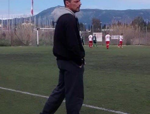 Ο Κώστας Σαββανής στον πάγκο της Άνω Κορακιάνας