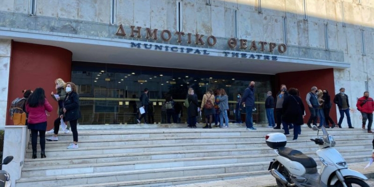 Mega εμβολιαστικό κέντρο στο Δημοτικό Θέατρο Κέρκυρας