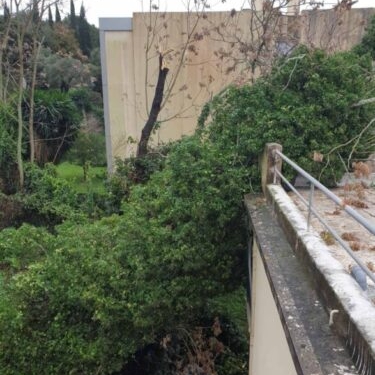 Άμεση η παρέμβαση της Πυροσβεστικής λόγω της σφοδρής κακοκαιρίας