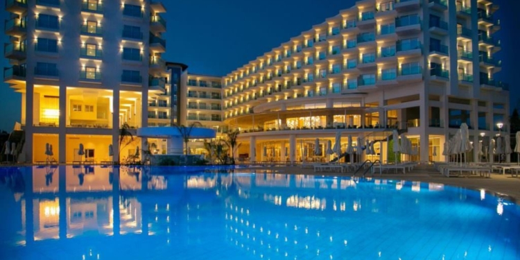 1.800 αιτήσεις επαναπρόσληψης κατατέθηκαν στο Συνδικάτο Ξενοδοχοϋπαλλήλων Κέρκυρας