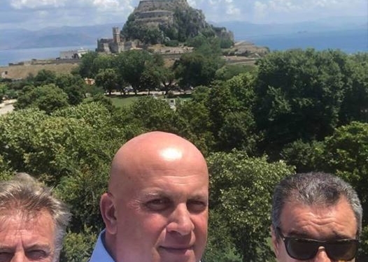 Ανάρτηση του Χονδρογιάννη για την συνάντηση με Αυγενάκη