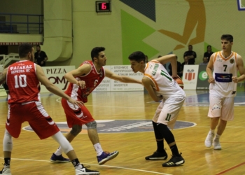 ΜΠΑΣΚΕΤ: Τρίτη  ήττα για Φαίακα, 81-77  στο Αγρίνιο