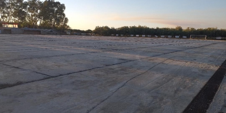 Σε εξέλιξη τα έργα ανακατασκευής στο Δημοτικό γήπεδο Θιναλίου