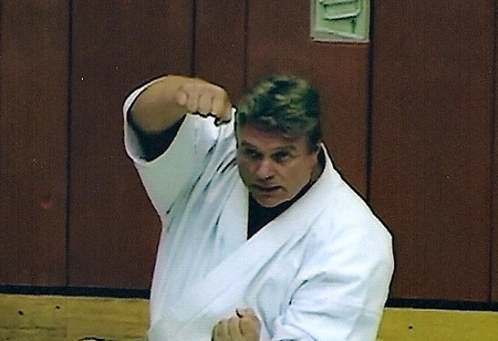 Ξεκινούν τα μαθήματα καράτε του Γ. Βοντετσιάνου