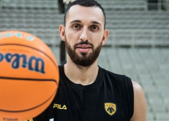 500άρης ριμπάουντερ ο Λίνος Χρυσικόπουλος!
