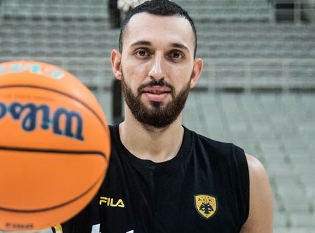 500άρης ριμπάουντερ ο Λίνος Χρυσικόπουλος!