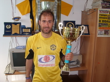 Αποσύρθηκε από την ενεργό δράση ο Κώστας Μικάλεφ