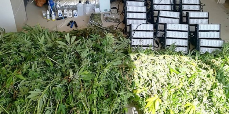 Μετέτρεψε το σπίτι του σε εργαστήρι παρασκευής ουσιών.