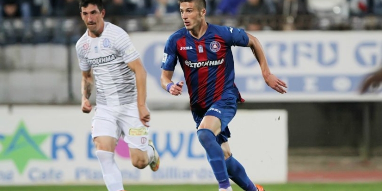 Νίκος Κρητικός: Το αστέρι της Κέρκυρας ξαναντύθηκε στα κυανέρυθρα!