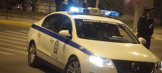 Σύλληψη ενός 53χρονου κι ενός 32χρονου για παρεμβατική συμπεριφορά.