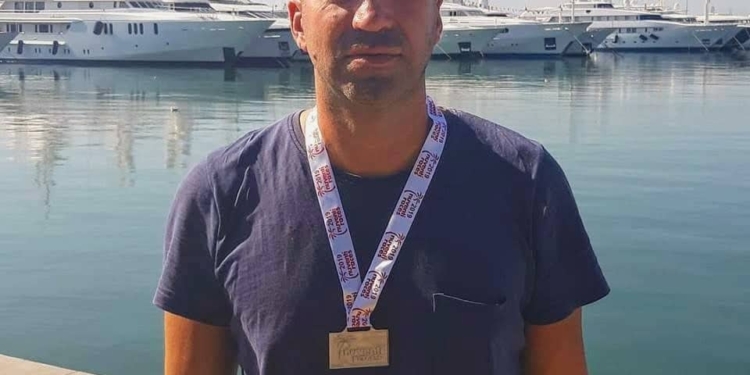 ΑΝΟΙΚΤΗ ΘΑΛΑΣΣΑ «Ασημένιος» ο Παγκράτης στο Παλαιό Φάληρο
