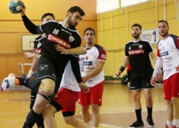 ΧΑΝΤΜΠΟΛ:  «Πάλαιψε» αλλά έχασε (18-20) από τον ΠΑΟΚ ο Φαίακας