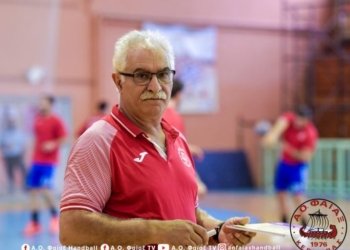 Μέλος της Επιτροπής Beachhandball της  ΟΧΕ ο  Νίκος Πέρρος