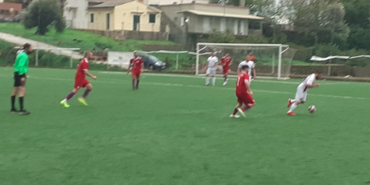Το «9 στα 9» ο Πετριτής, 2-0 τις Νυμφές