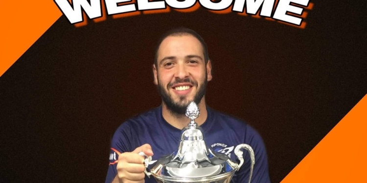 Ανακοίνωσε τον Νίκο Πουλημένο ο Θιναλιακός