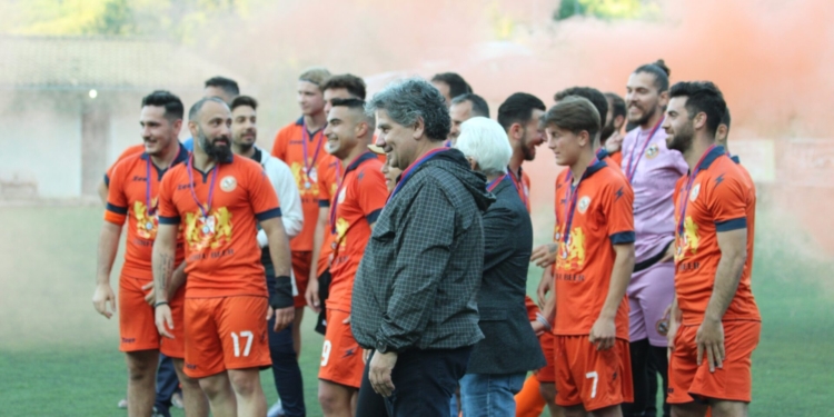 ΘΙΝΑΛΙΑΚΟΣ