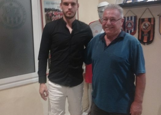 νικι στερεφ