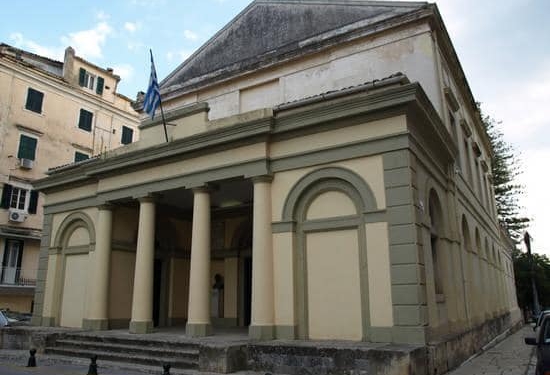 ιονιος βουλη