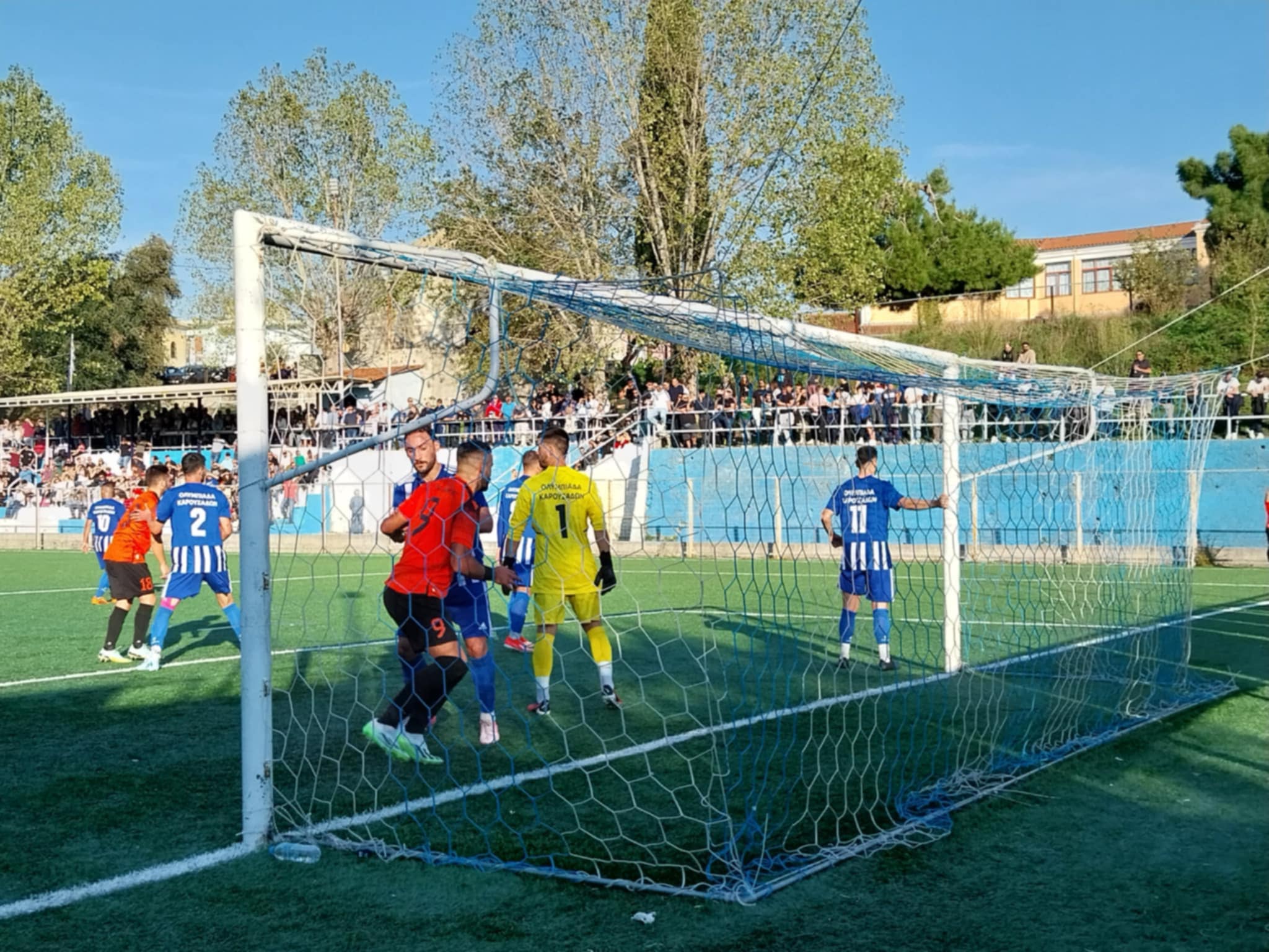 Λευκή ισοπαλία στον αγώνα Ολυμπιάδα Καρουσάδων – Θιναλιακός (Μίνι φωτορεπορτάζ)