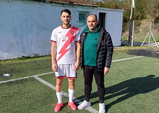 ΑΚΗΣ ΚΟΥΡΗΣ