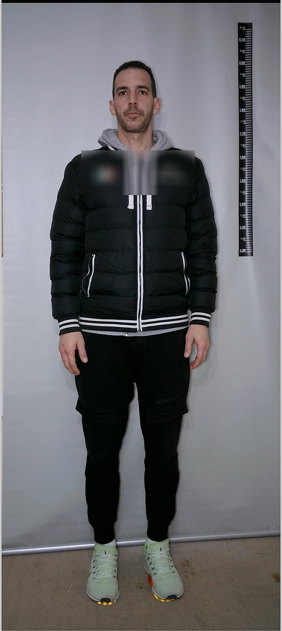 Στην δημοσιότητα από την ΕΛ. ΑΣ τα πλήρη στοιχεία του προπονητή που συνελήφθη για κατοχή πορνογραφικού υλικού ανήλικης