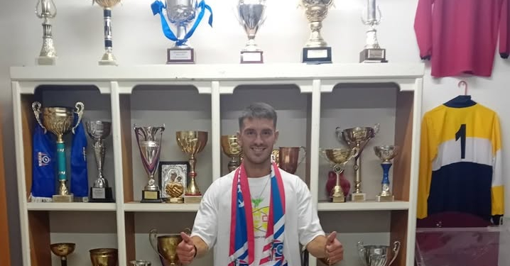 ΑΛΕΞΑΝΔΡΟΣ ΚΟΚΚΙΝΟΣ