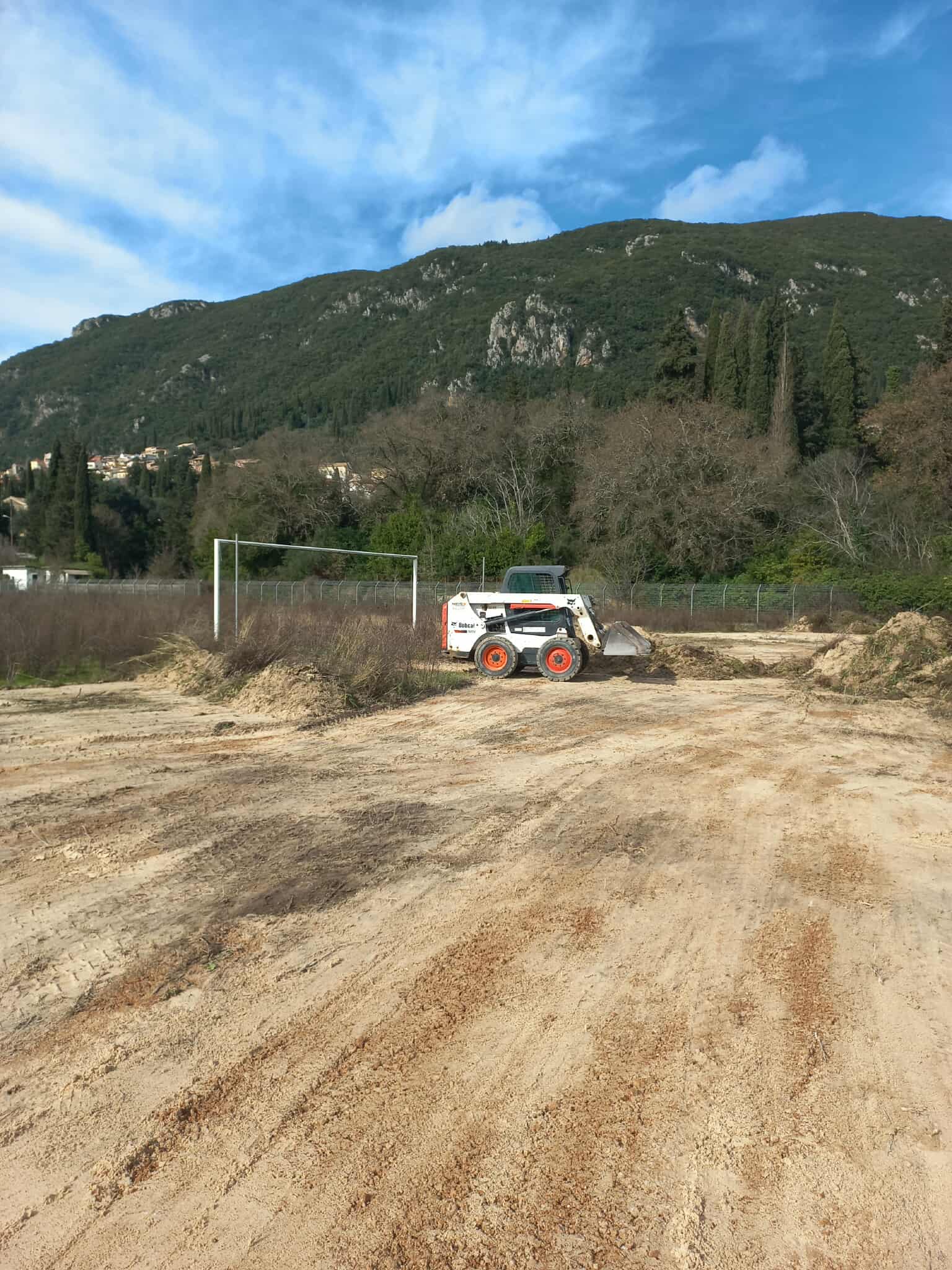 Στην τελική ευθεία το γήπεδο της Άνω Κορακιάνας